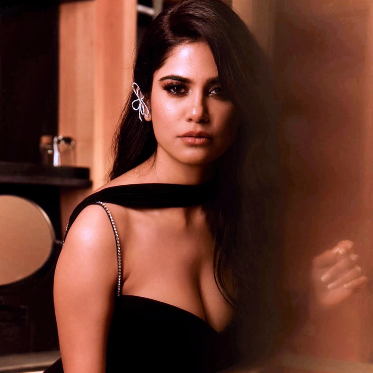 aaditi pohankar on aashram intimate scenes
