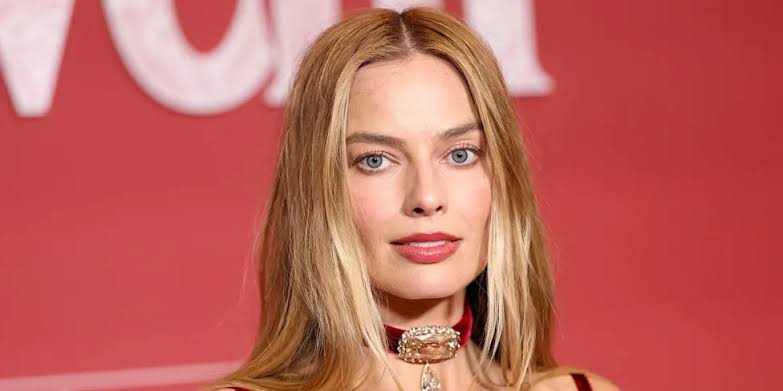 margot robbie 6ab72f1280a68