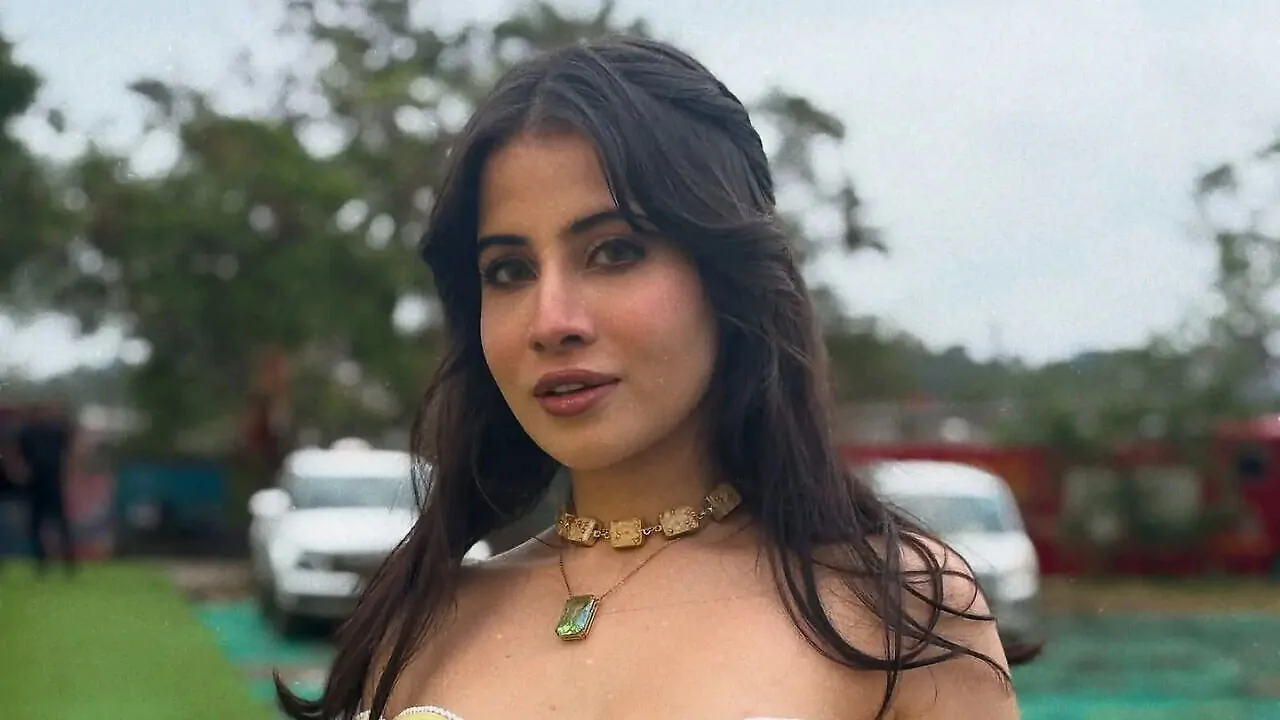 Uorfi Javed