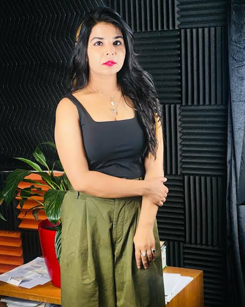 singer heer 6ace2226a90a7