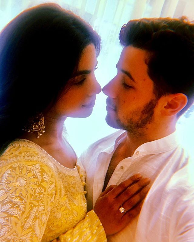 Priyanka Chopra Officially Announce Her Engagement with Nick Jonas