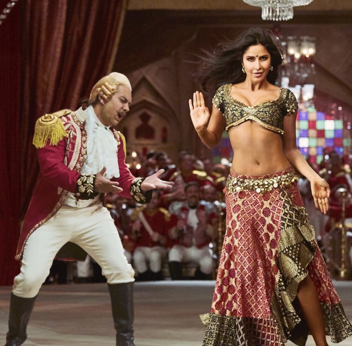 Thugs of Hindostan First Monday Box Office Collection