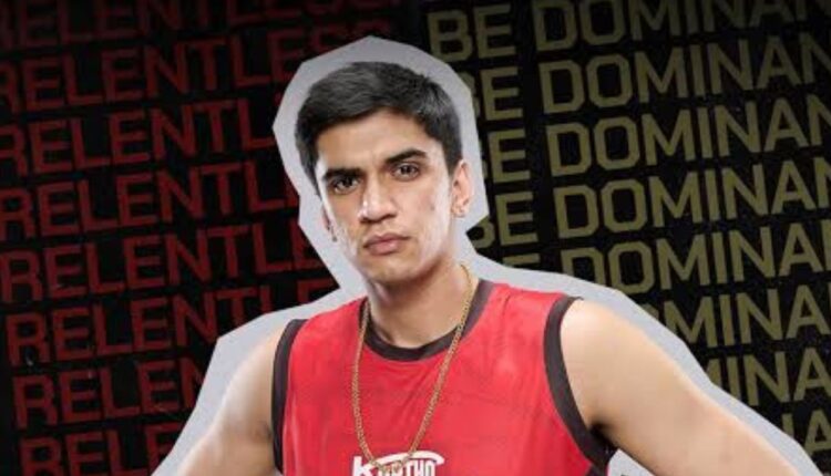 Dev Karan Pushes Raja Yadav