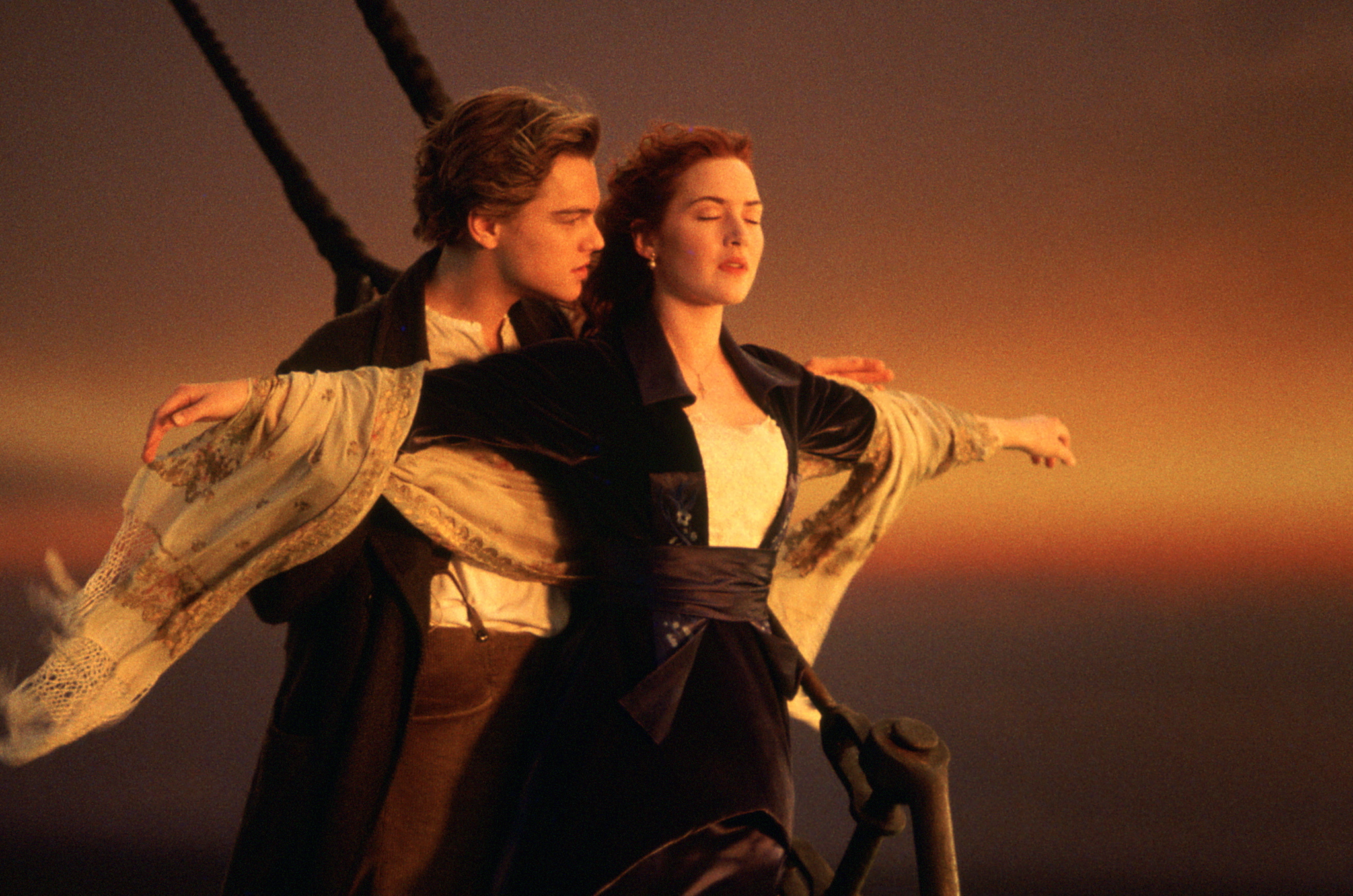 Hollywood News: The Shocking Pay Discrepancy in Titanic - How Leonardo DiCaprio Earned $37.5 Million More Than Kate Winslet