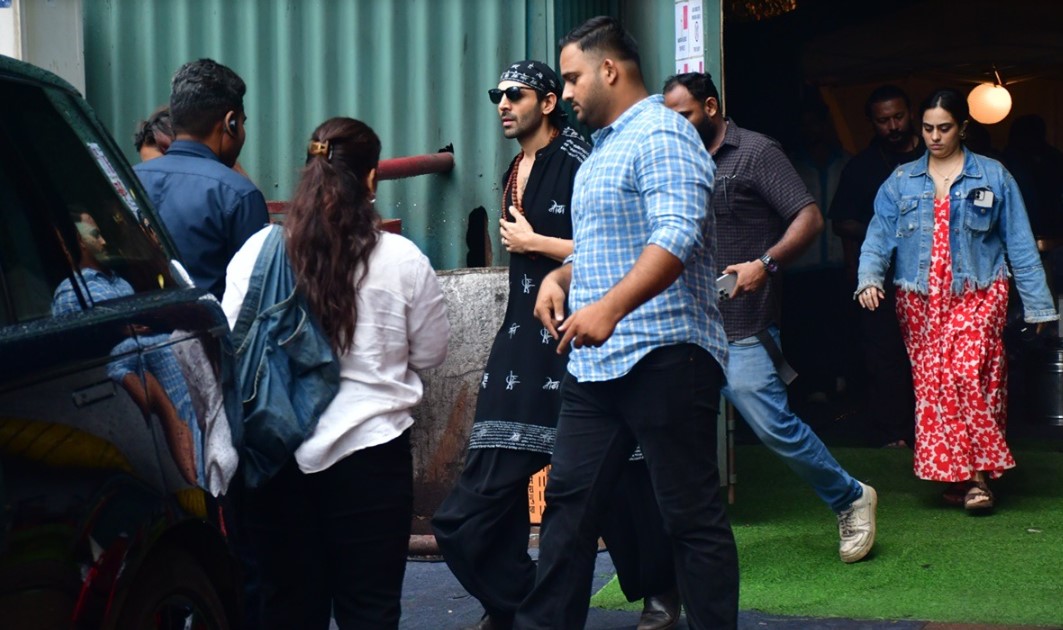 Kartik Aaryan Shoots Horror Poster with Vidya Balan for 'Bhool Bhulaiyaa 3,' First Look of 'Manjulika' Revealed