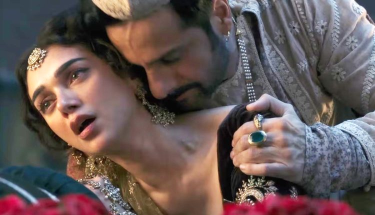 Manisha Koirala Reflects on Intimate Scene with Shekhar Suman in 'Heeramandi'