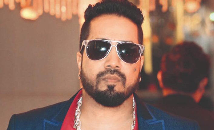 Mika Singh Commends Auto Driver for Helping Saif Ali Khan in Crisis