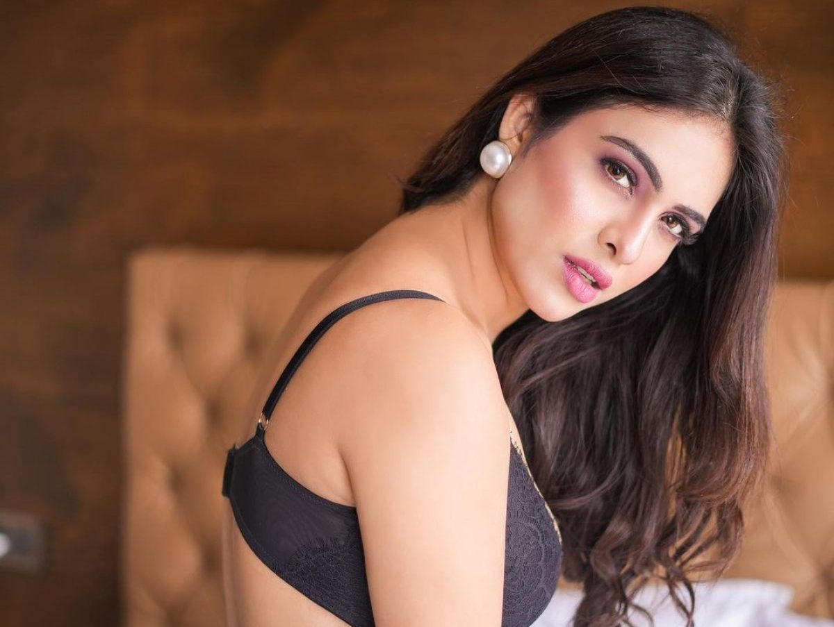 Neha Malik impresses fans with her latest dance video on social media