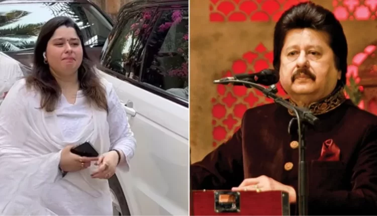 Pankaj Udhas Daughter Reva Breaks Down in Tears at Father's Funeral