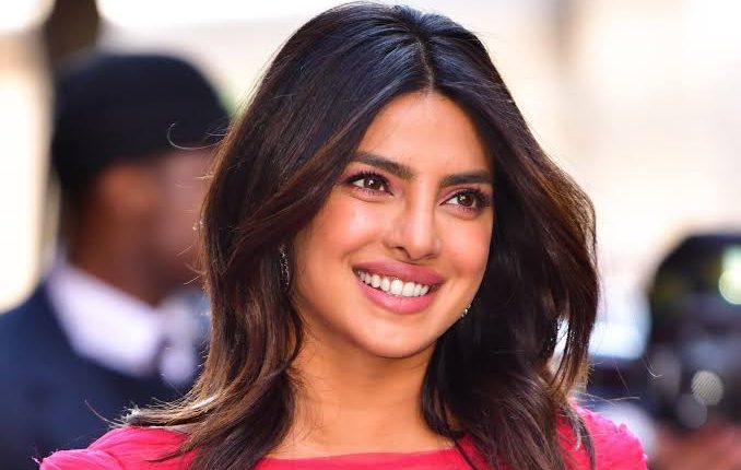 Heroine Priyanka Chopra Ke Chodie Video - Priyanka Chopra Chooses Oral S*x Over Cheese and Shares Thoughts on First  Date S*x - Bollywood Mascot