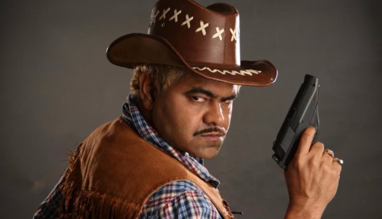 Sanjay Mishra Playful Banter with a Fan Sparks Social Media Frenzy