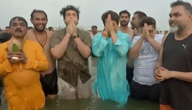 Sekhar suman with son at sangam image