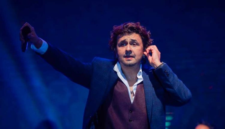 Sonu Nigam Criticizes CM Bhajan Lal for Leaving Show Early