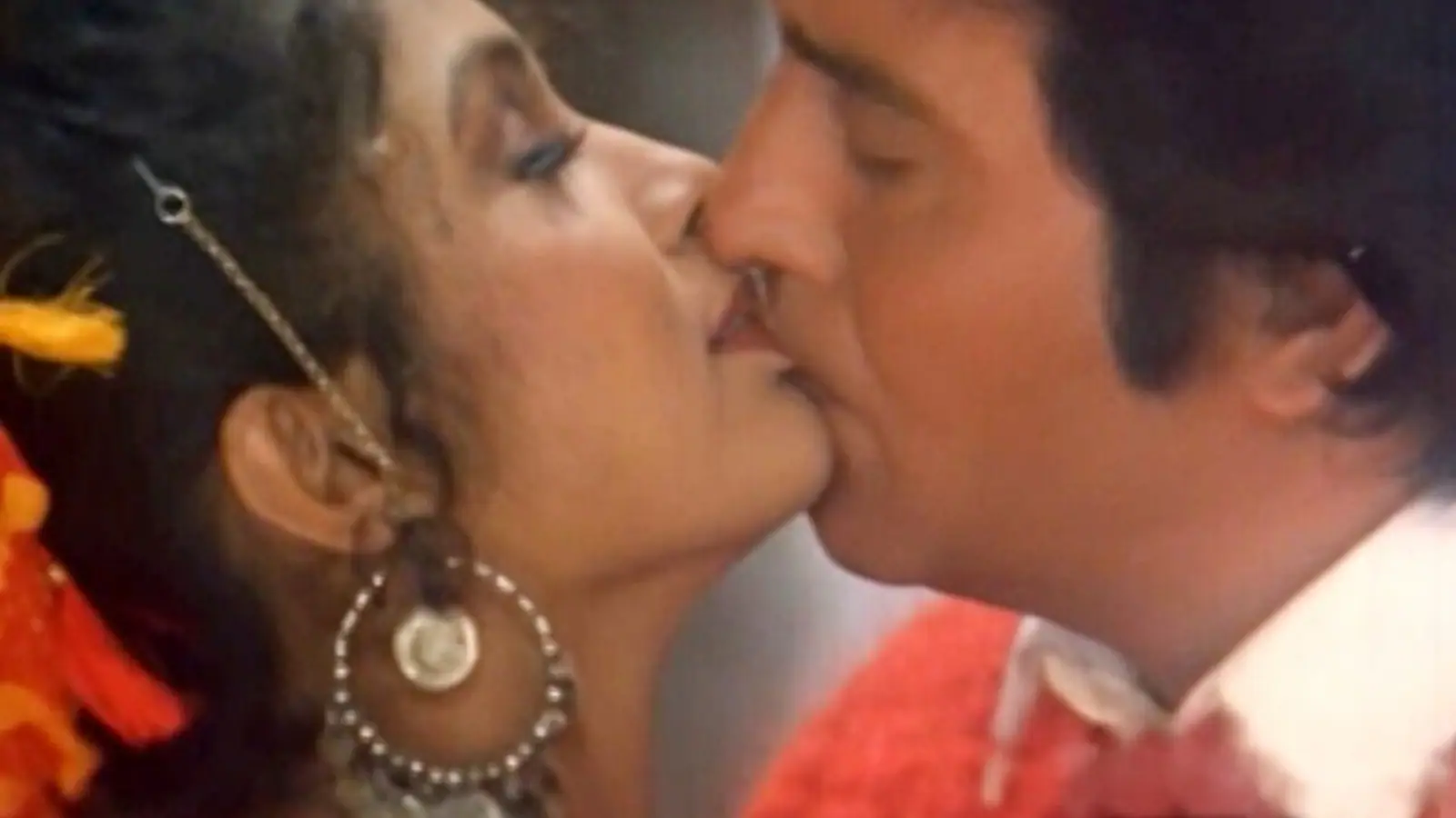 Did Vinod Khanna Blouse-Unclasp Scene with Ramya Krishnan Spark a Real Scandal?