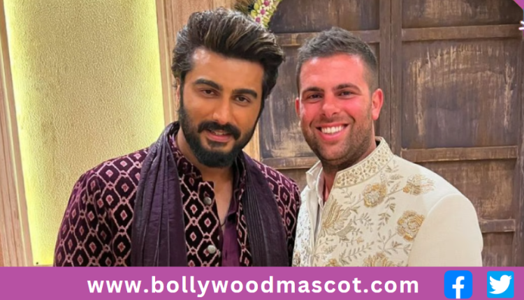 Arjun kapoor with his fan Bruno.