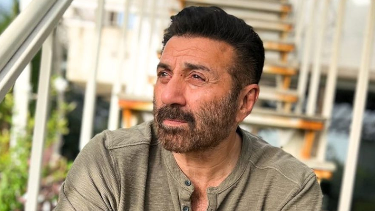 Sunny Deol Strikes Again: Pulls Out a Fan in 'Jaat' After Gadar’s Handpump
